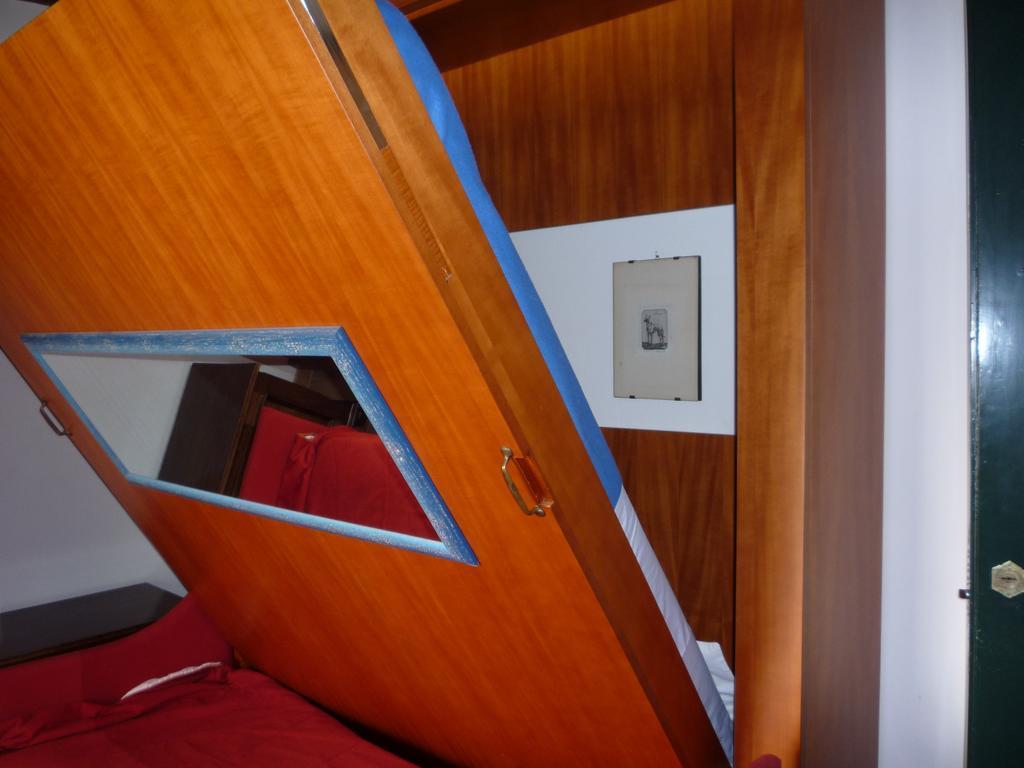 4Roomsrelax Catania-Fontanarossai nemzetközi repülőtér Szoba fotó